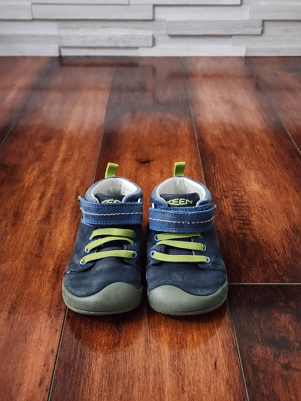 KEEN Toddler Leather Sneakers Navy Blue & Lime Green Boots US Toddler Sz 6